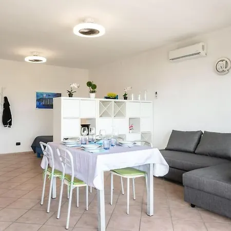 Apartment Cozy House Sea View Of Golfo Aranci