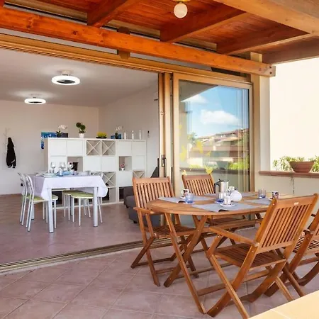 Cozy House Sea View Of Apartment Golfo Aranci